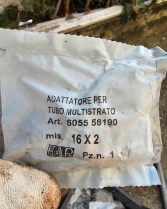 Adattatore per tubo multistrato 16x2 FAR