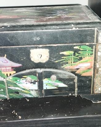 cofanetto d'antiquariato 