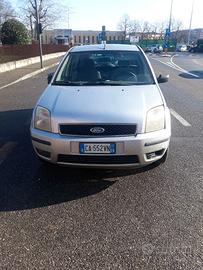 Ford fusion x camper o furgone