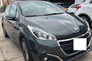 Peugeot 208 1.2 Benzina PureTech 82 5 porte Allure