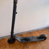 Monopattino Ninebot es2