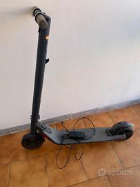 Monopattino Ninebot es2