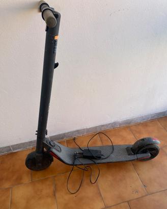 Monopattino Ninebot es2