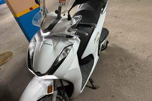 Honda sh 350