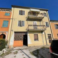 CASA TERRACIELO CON CAPANNONE A SORGA' (VR)