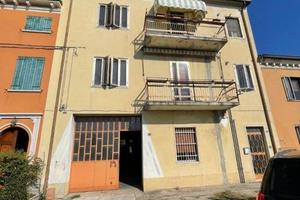 CASA TERRACIELO CON CAPANNONE A SORGA' (VR)