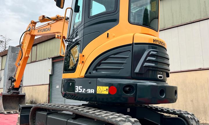 ESCAVATORE - MINIESCAVATORE HYUNDAI 35z-9A