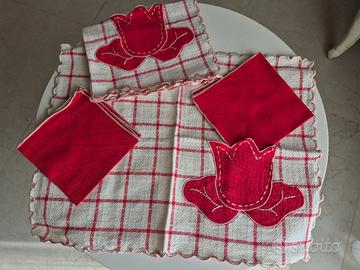 2 tovagliette 2 tovaglioli