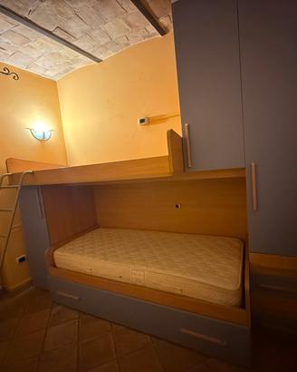 Cameretta completa blu polvere e legno