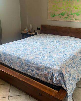 Letto comodini e comò