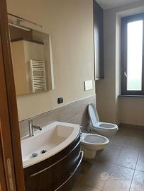 Mobile sottolavabo in ceramia