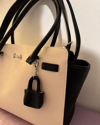 Borsa Harrods Saffiano bicolore con ciondolo