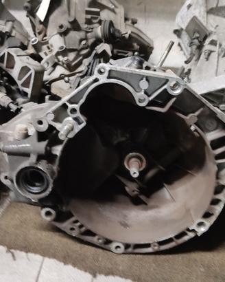 Cambio FIAT PUNTO 2 1242cc 16V del 2001