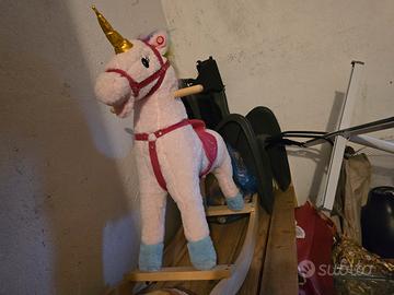 unicorno a dondolo 