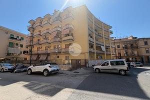 3 LOCALI A NAPOLI