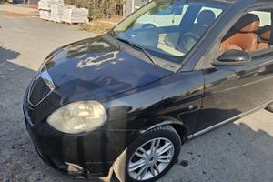 Lancia Ypsilon 1.3 MJT 75 CV Platino
