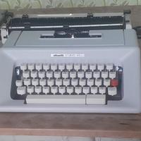 Macchina da scrivere Olivetti