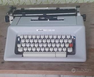 Macchina da scrivere Olivetti