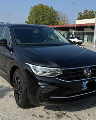 Volkswagen Tiguan 2.0 TDI 150 CV DSG Life (2024)