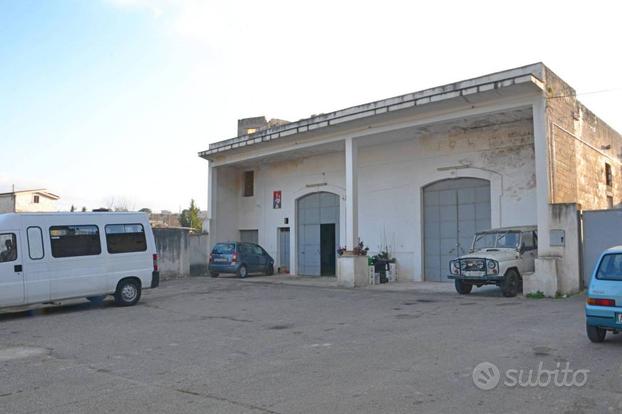 Negozio a Castellana Grotte, 4 locali