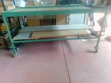 Carrello porta oggetti in ferro a n. 4 ruote