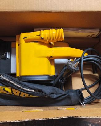 Smerigliatrice  a nastro DeWalt