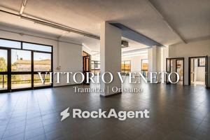 Immobile di 319 m² con 1 locale a Tramatza