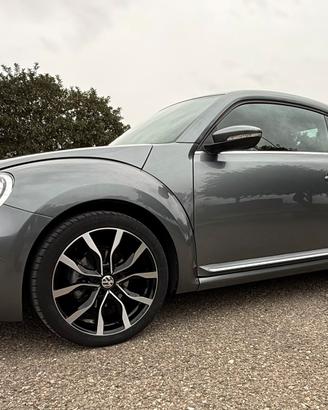 VW Maggiolino 2.0 TDI 110CV 2017 Cerchi 19