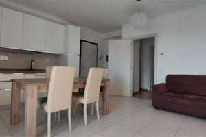 PRESSI VIA ZARINI - 3 VANI COME NUOVO CON TERRAZZO