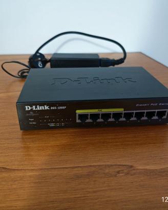 2x Switch D-Link DGS-1008P (dlinkgreen)