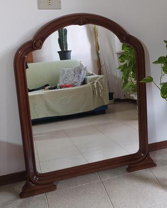 specchio da camera con cornice in legno