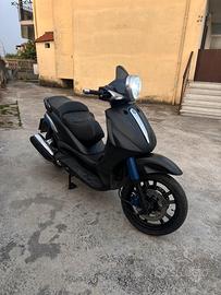 Beverly 500