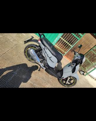 scarabeo 200