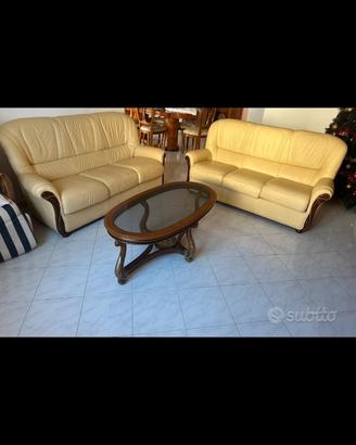 Set divani e tavolo