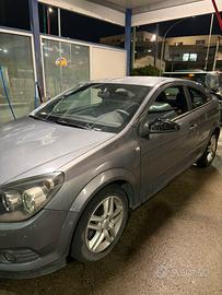Opel astra GTC