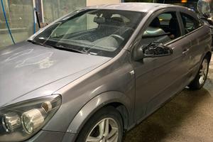 Opel astra GTC
