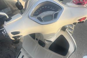 Vespa GTS 300 sport