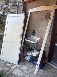 Porta legno bianca telaio casa