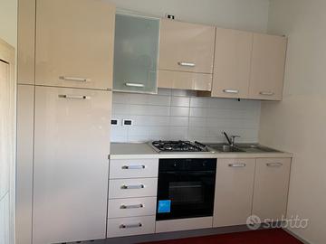 Cucina cm 250 + 12 spallina