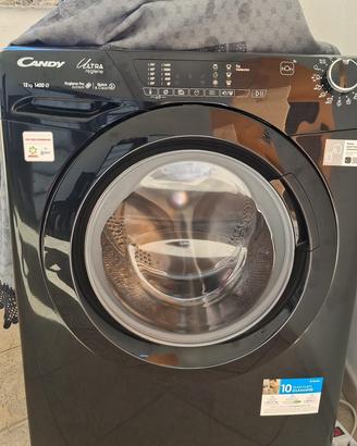 LAVATRICE  12 kg con garanzia nuova mai usata