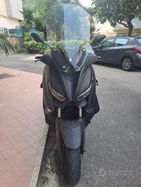 Yamaha XMAX