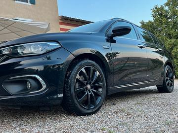 Fiat Tipo 1.6 Mit 120 CV Exclusive Black Edition