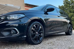 Fiat Tipo 1.6 Mit 120 CV Exclusive Black Edition