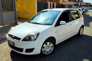 Ford Fiesta 1.2 16V 5p. Ghia