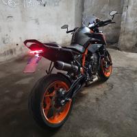 ktm Duke 890 r