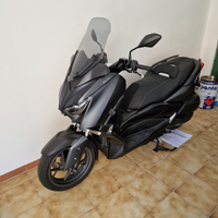 Yamaha X-max 300 iron max