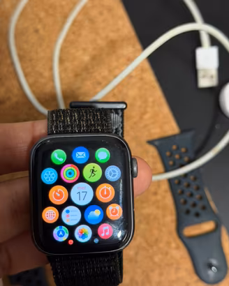 Apple watch series 4 nike da 44m