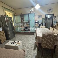 Trilocale da ristrutturare con due camere, bagno,