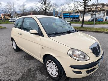 lancia ypsilon 1.2 benzina 