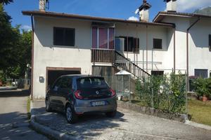 Villa 200mq su due piani con piccoli terreni